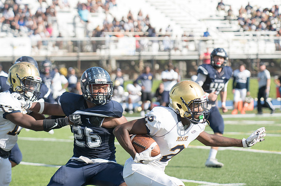vs Playoff Miami High-242