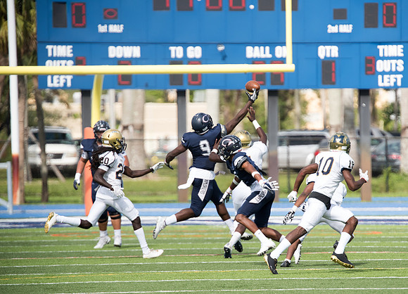 vs Playoff Miami High-53