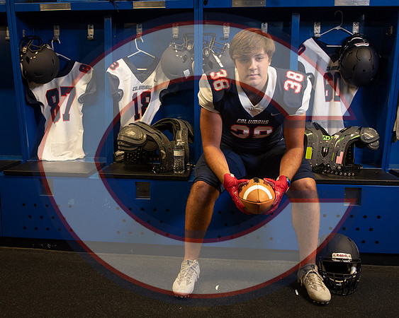 SeniorLockerRoom-1033