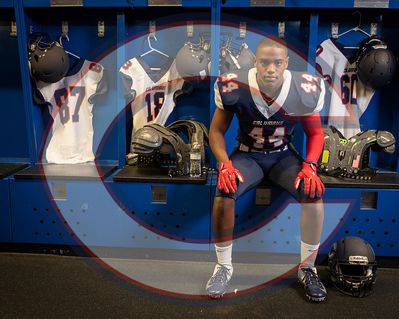 SeniorLockerRoom-1041