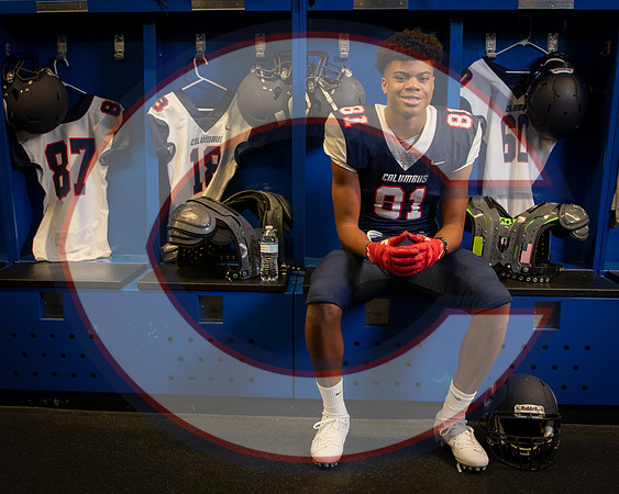 SeniorLockerRoom-1075